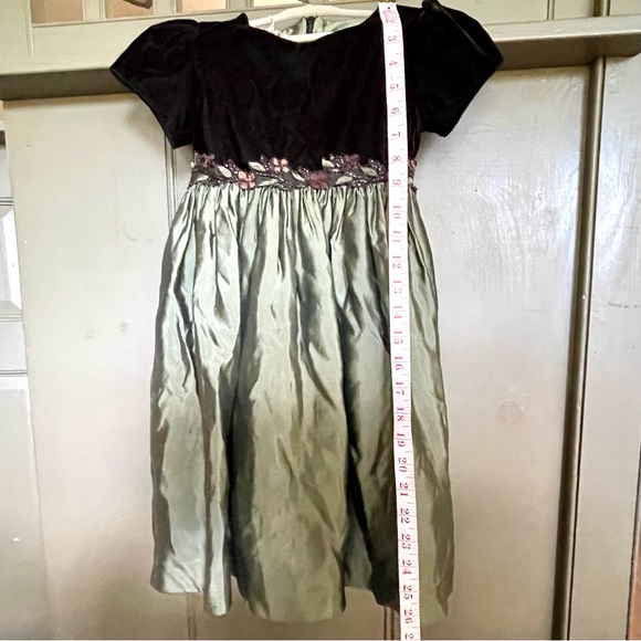 Talbots Kids Vintage Dress, Rare Beautiful Size: 4 Perfect for Photos! 🌟 - Picture 3 of 9